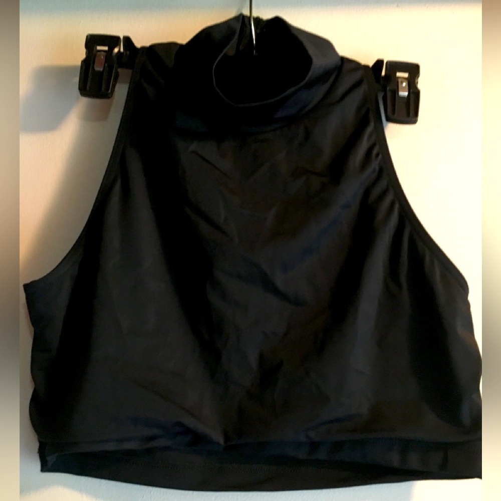 Zipper back crop top